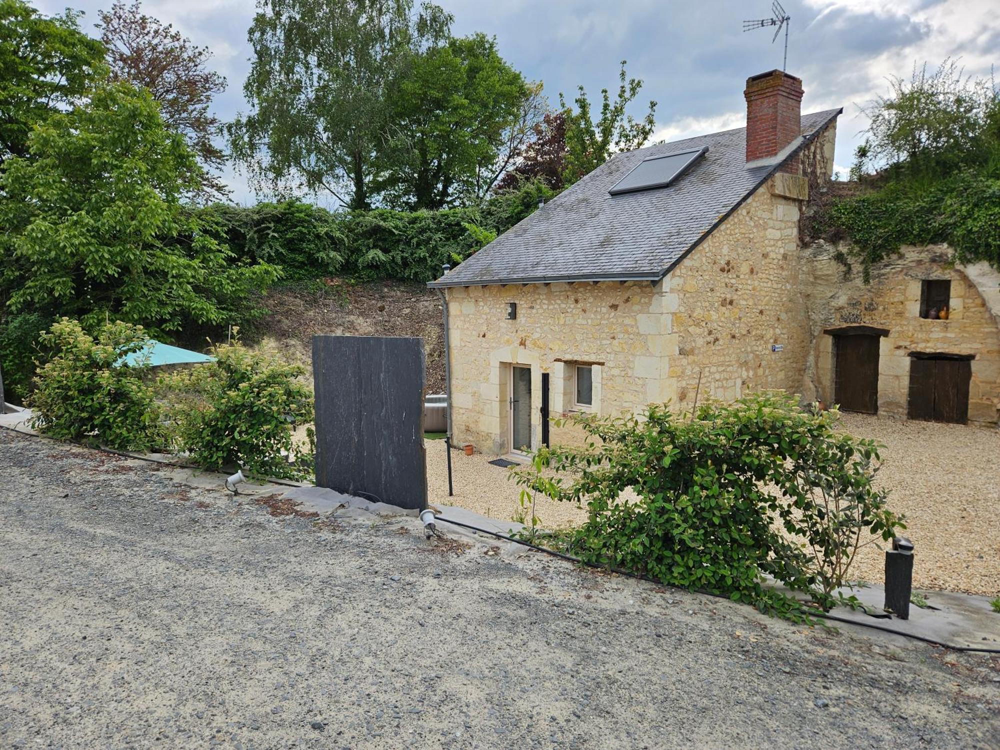 Maison 2-3 Pers Semi-Troglodyte Angers-Saumur Louresse-Rochemenier Buitenkant foto
